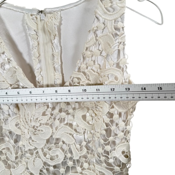 Pilar Rubio white W/Ivory Lace Evening Gown Floral Overlay Formal Maxi Dress 4 - Picture 6 of 11